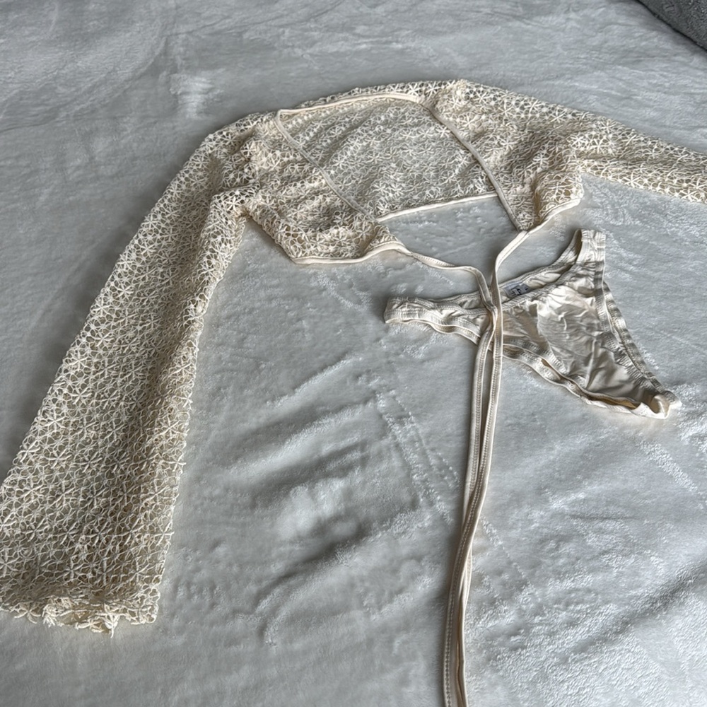 Lucy in the Sky Mojave Embroidered Three Piece Pants Set Ivory XS cover up - Picture 8 of 9